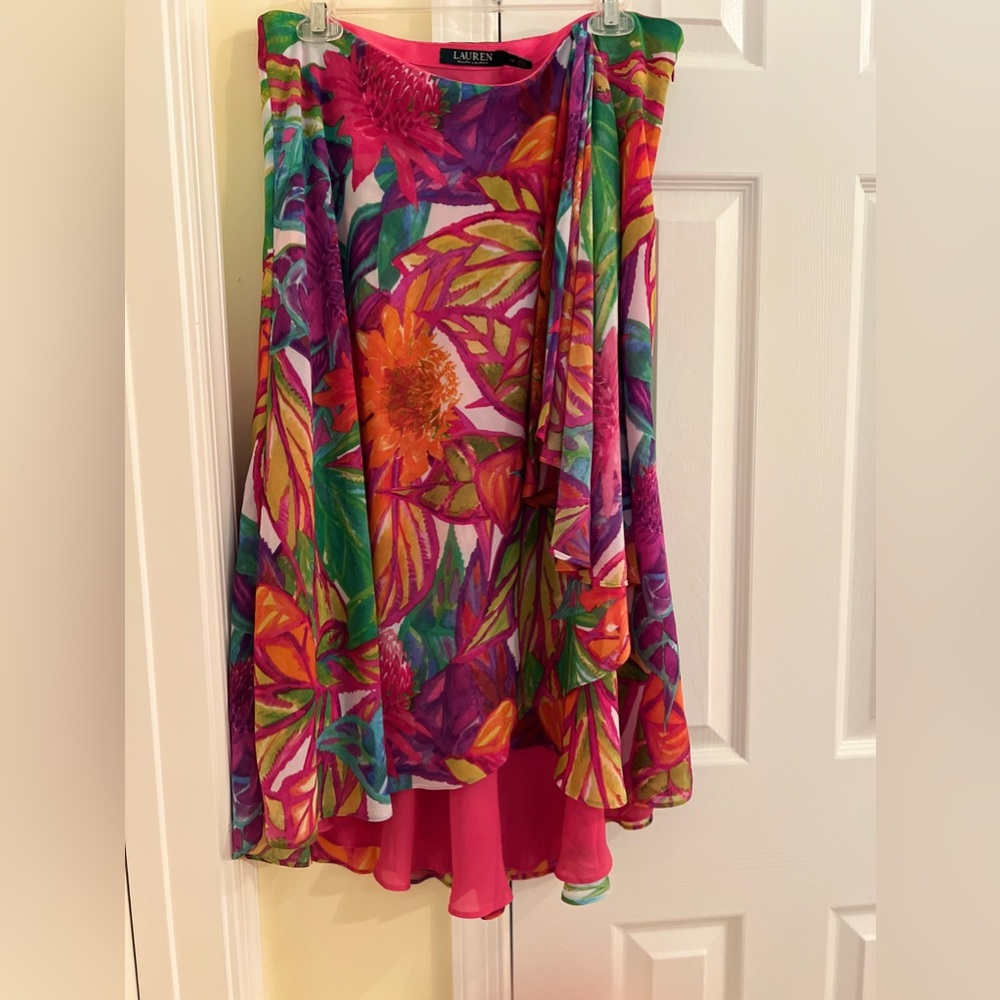 Ralph Lauren skirt, perfect condition.